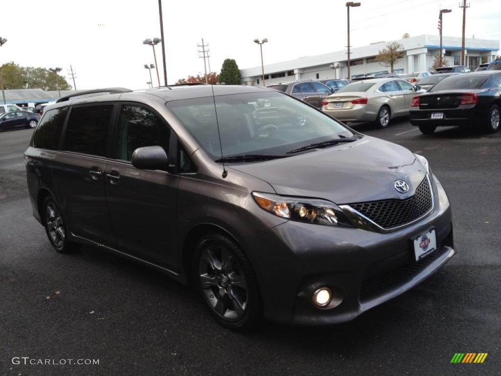 2012 Sienna SE - Predawn Gray Mica / Dark Charcoal photo #3