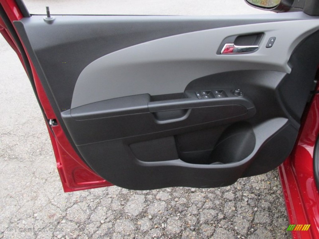 2015 Chevrolet Sonic LT Sedan Dark Pewter/Dark Titanium Door Panel Photo #98401426