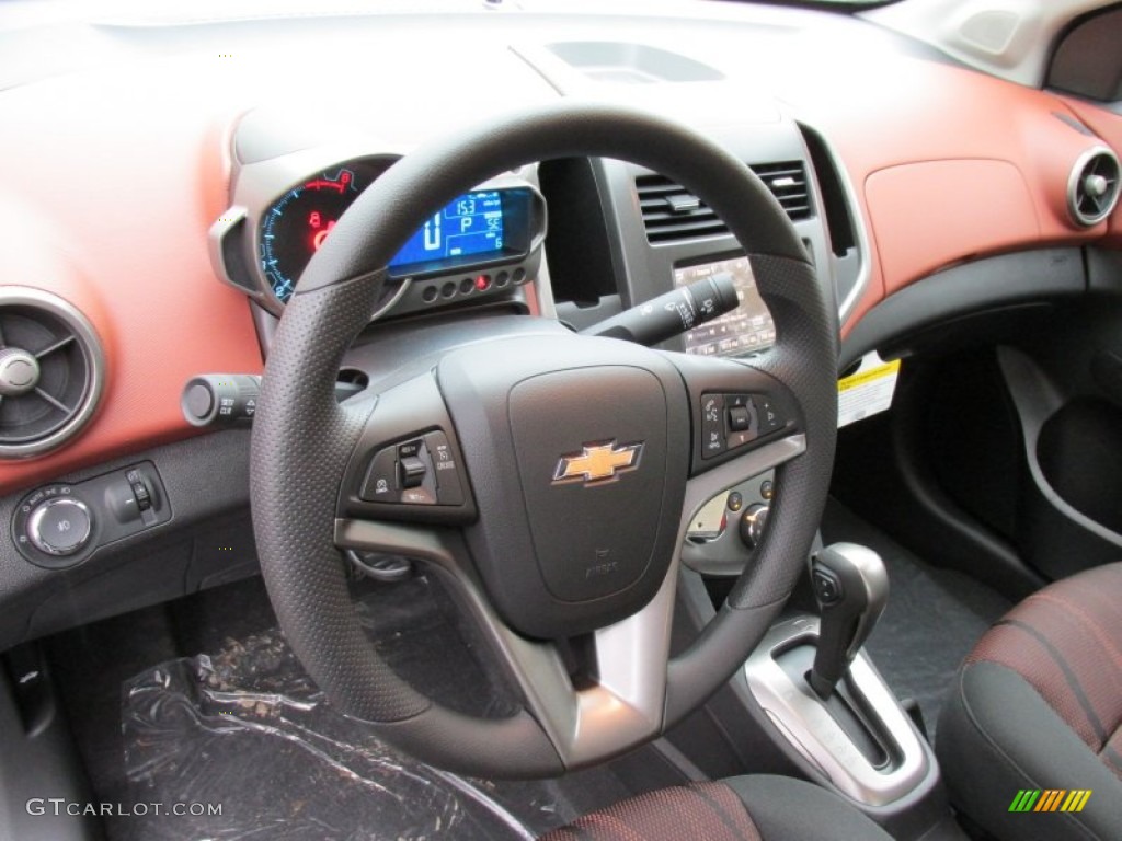 2015 Chevrolet Sonic LT Sedan Jet Black/Brick Steering Wheel Photo #98402419