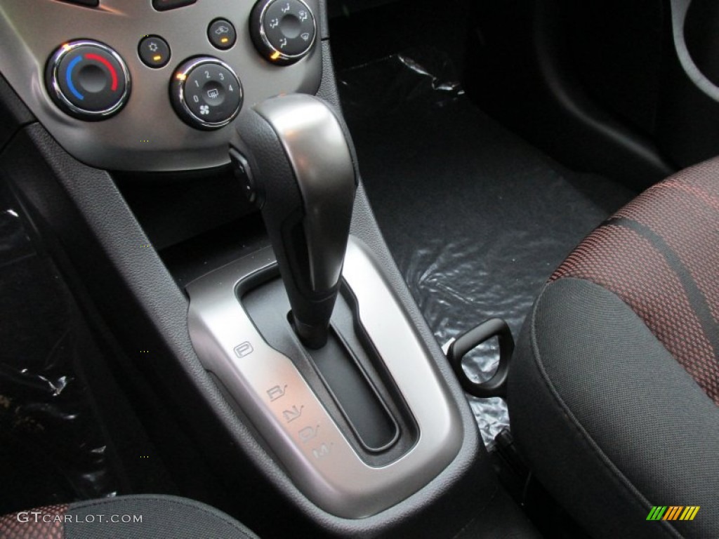 2015 Chevrolet Sonic LT Sedan 6 Speed Automatic Transmission Photo #98402440
