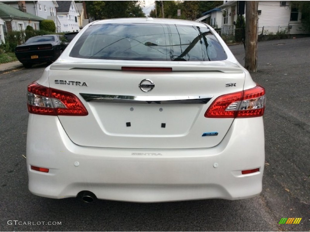 2013 Sentra SR - Aspen White / Marble Gray photo #5