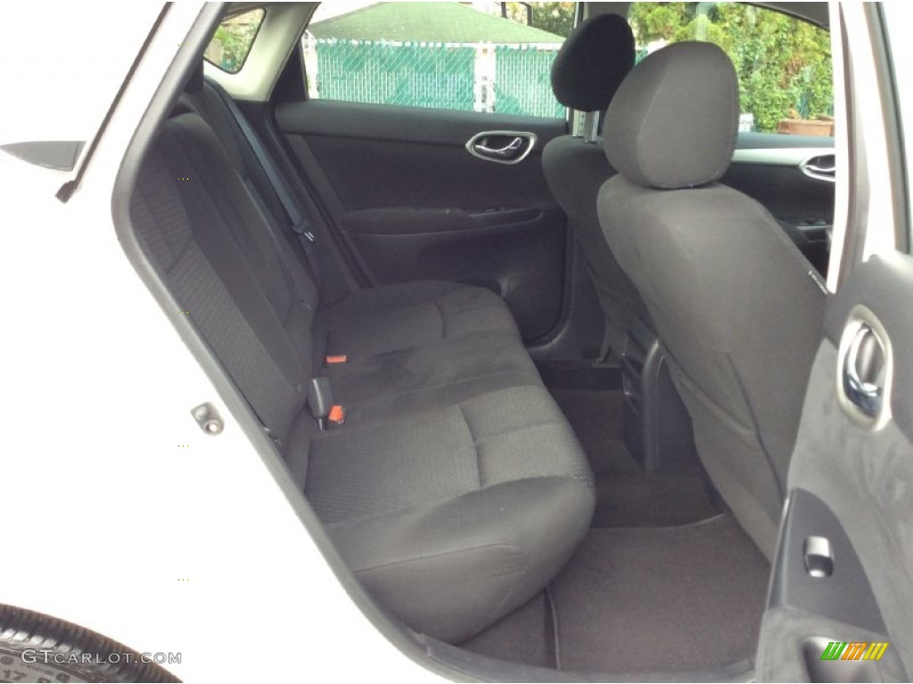 2013 Sentra SR - Aspen White / Marble Gray photo #9