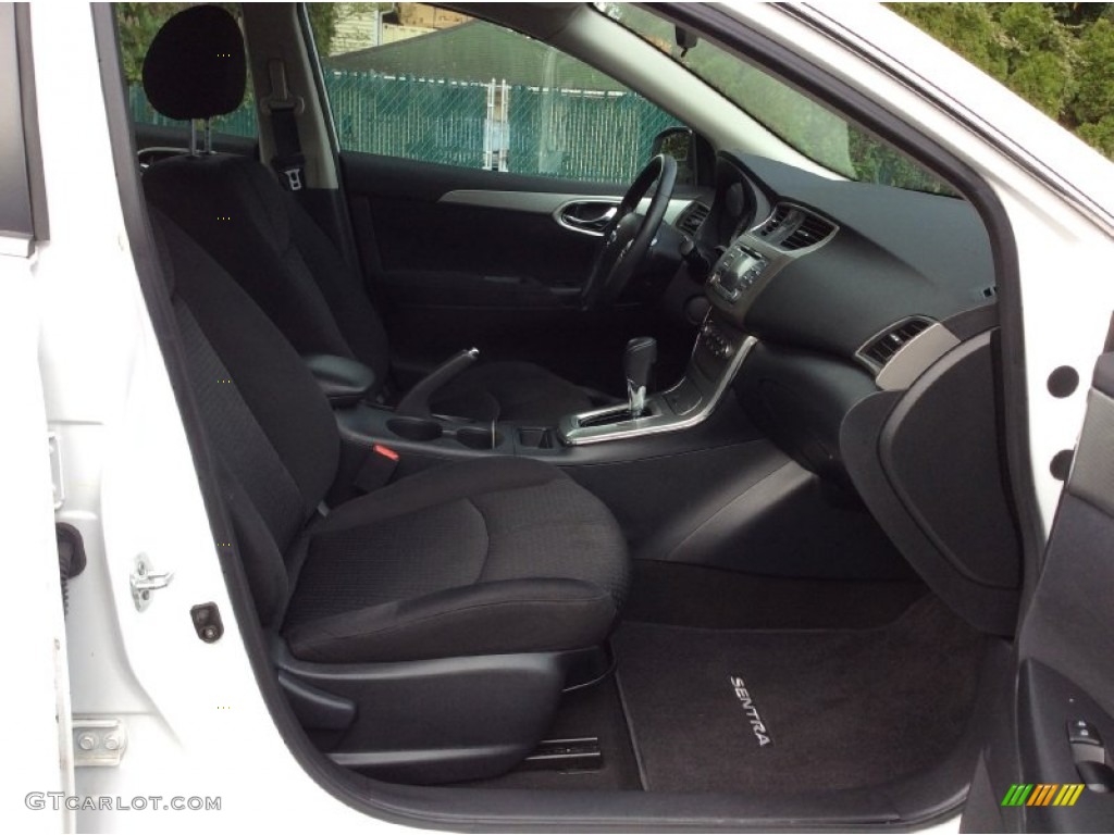 2013 Sentra SR - Aspen White / Marble Gray photo #11