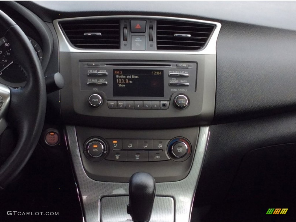 2013 Sentra SR - Aspen White / Marble Gray photo #20