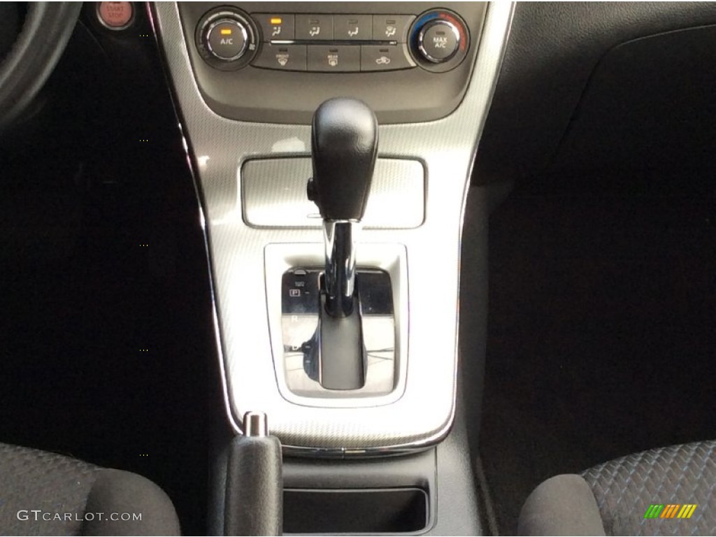 2013 Sentra SR - Aspen White / Marble Gray photo #21