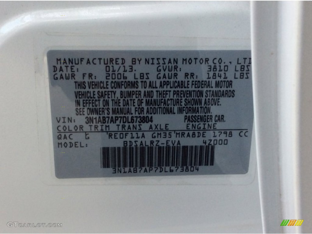 2013 Sentra SR - Aspen White / Marble Gray photo #22