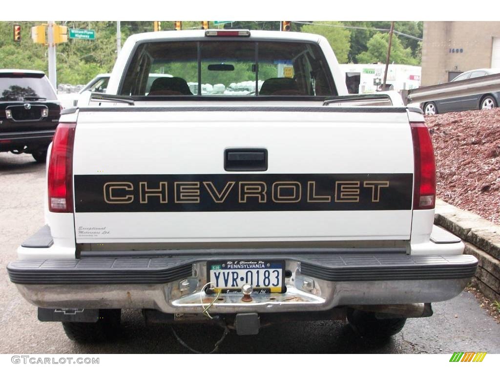 1995 C/K K1500 Extended Cab 4x4 - White / Burgundy photo #4