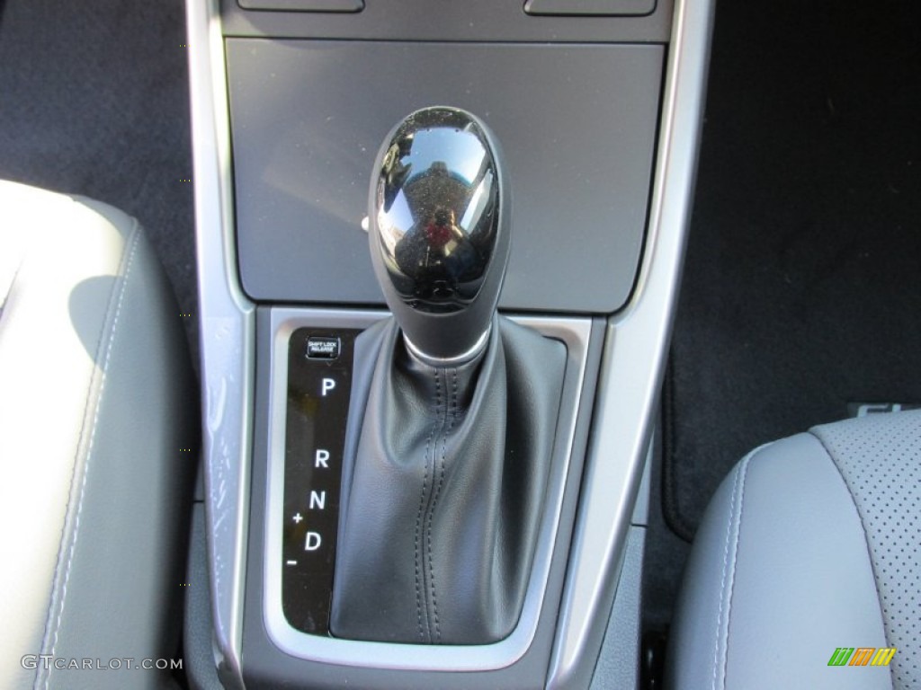 2015 Elantra Limited Sedan - Shimmering Air Silver / Gray photo #30