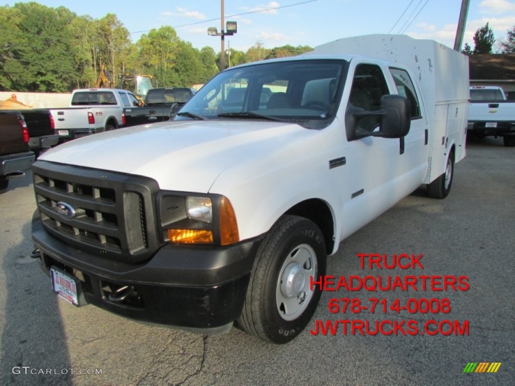 2007 F250 Super Duty XL Crew Cab - Oxford White Clearcoat / Medium Flint photo #1