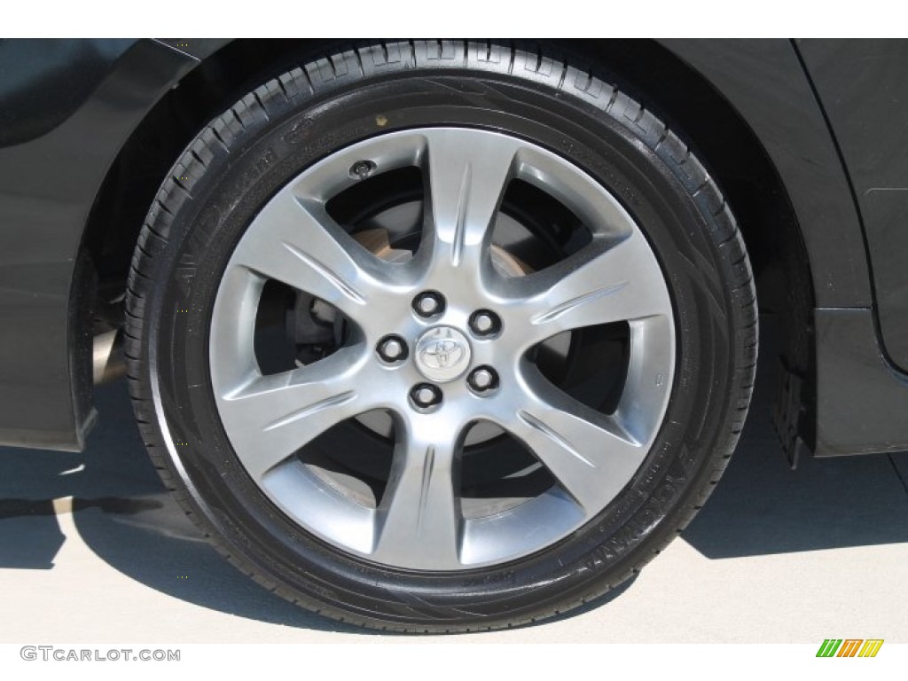 2011 Sienna SE - Black / Dark Charcoal photo #11