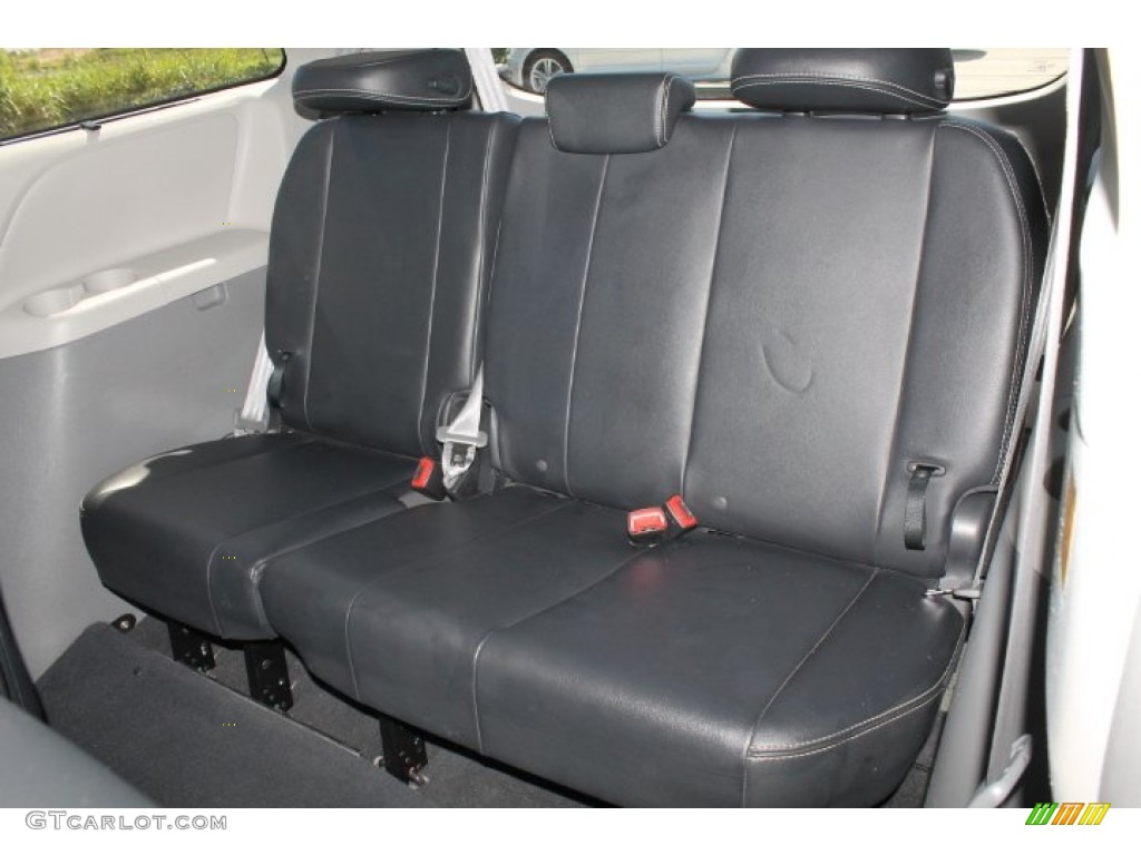 2011 Sienna SE - Black / Dark Charcoal photo #32