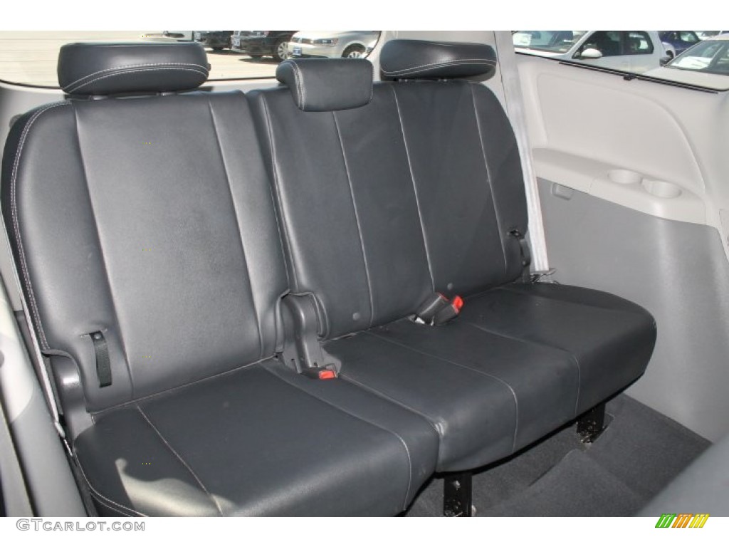 2011 Sienna SE - Black / Dark Charcoal photo #34