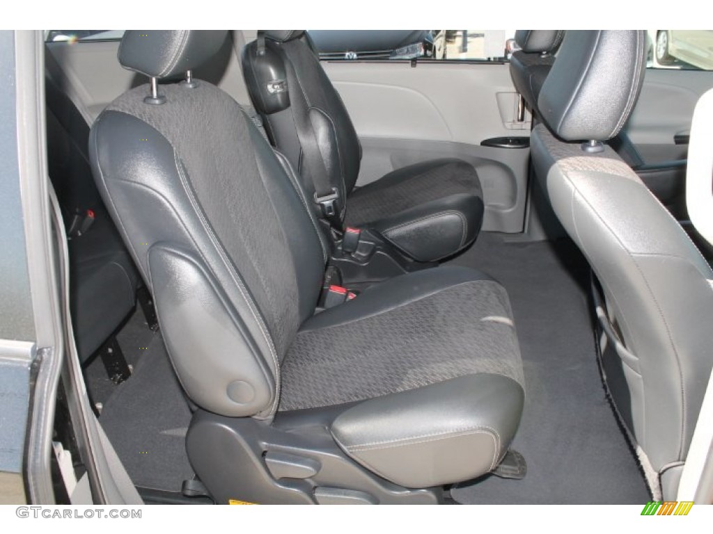 2011 Sienna SE - Black / Dark Charcoal photo #35