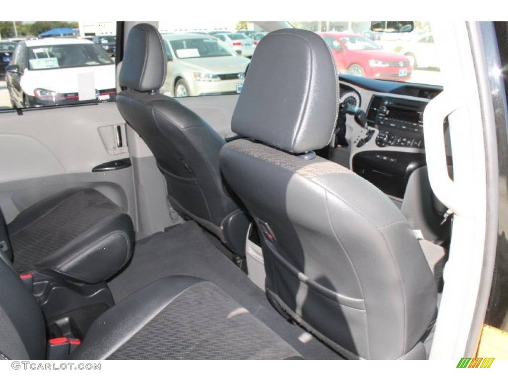 2011 Sienna SE - Black / Dark Charcoal photo #36
