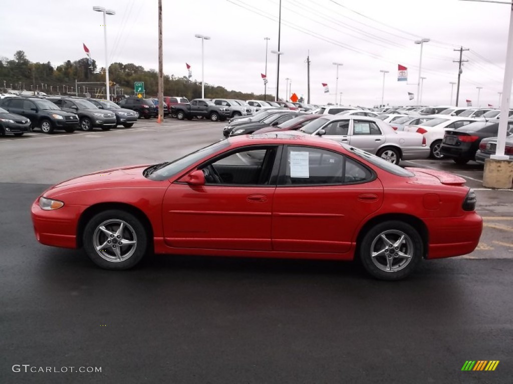 2002 Grand Prix GT Sedan - Bright Red / Gray photo #6