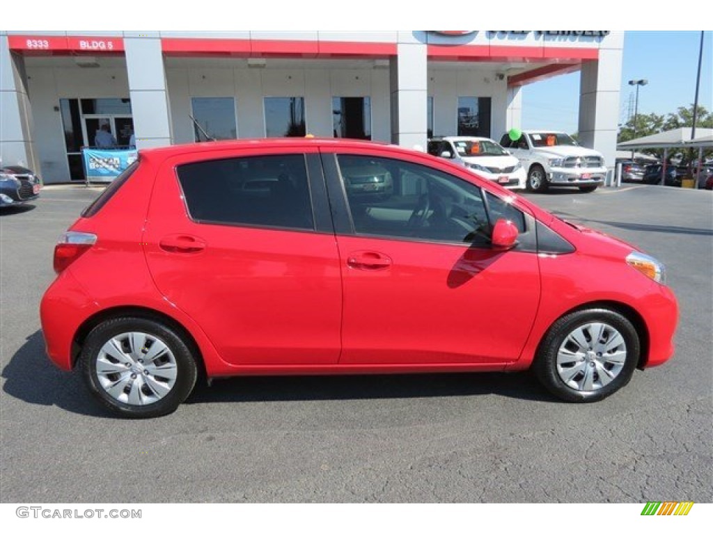 2013 Yaris LE 5 Door - Absolutely Red / Ash photo #8