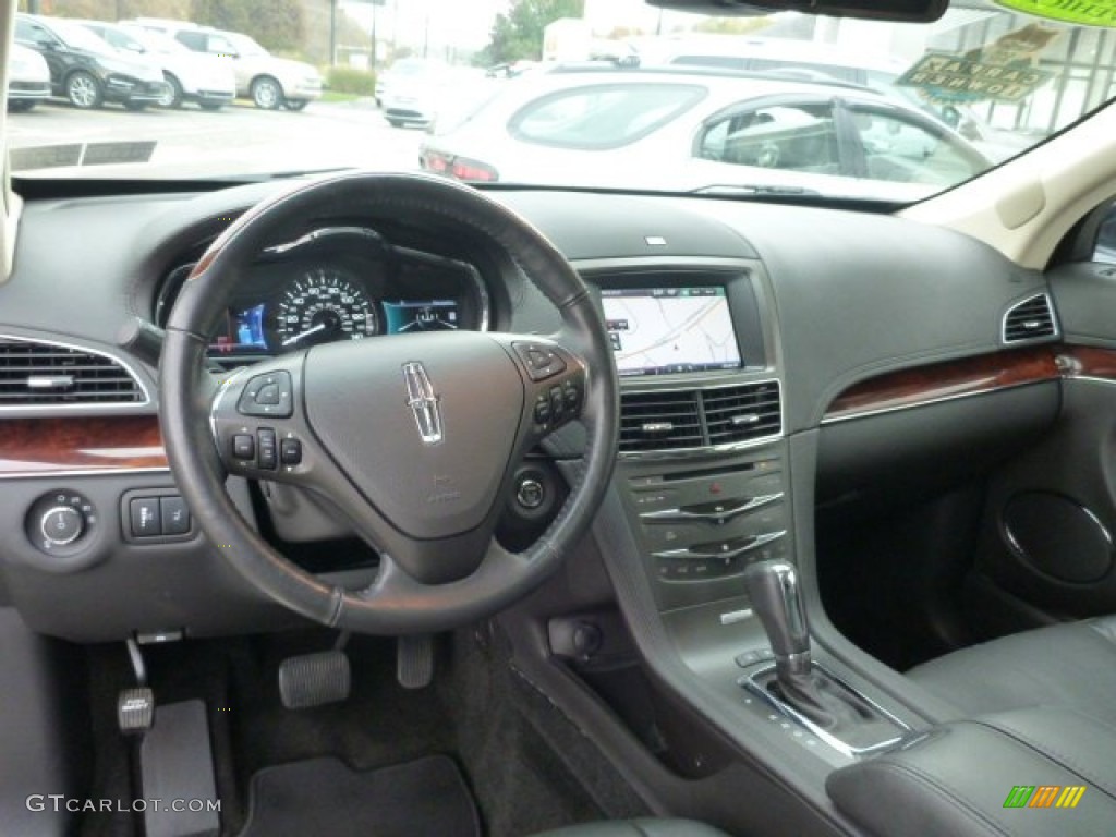 2013 Lincoln MKT EcoBoost AWD Charcoal Black Dashboard Photo #98434058