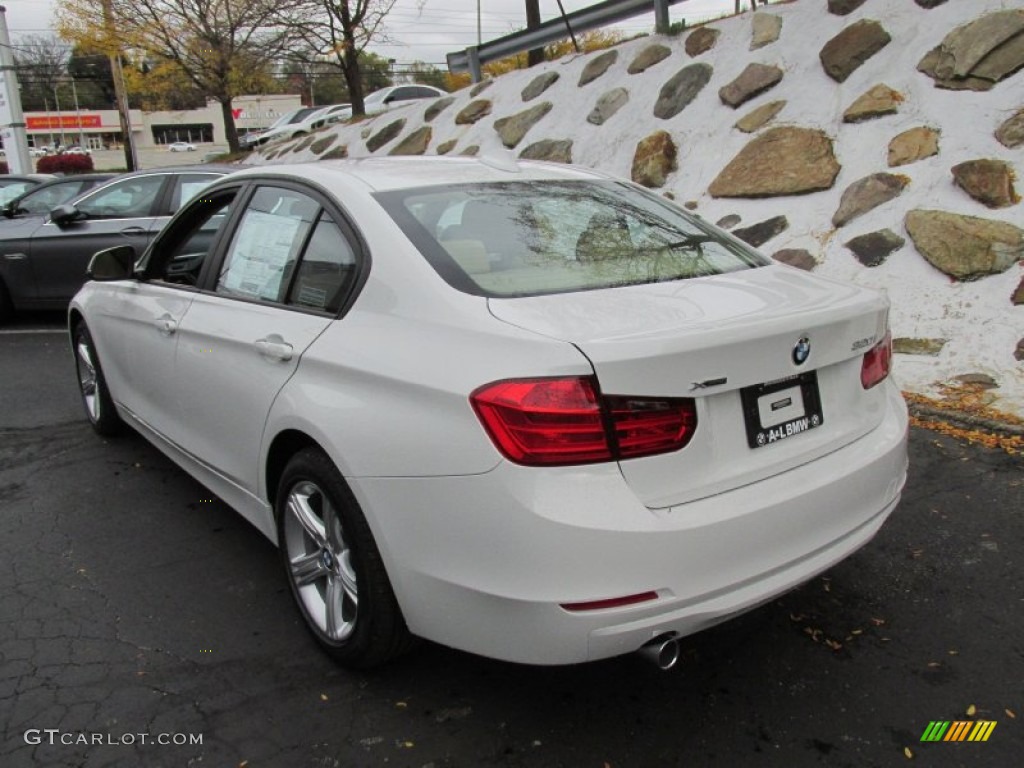 2015 3 Series 320i xDrive Sedan - Alpine White / Venetian Beige photo #4