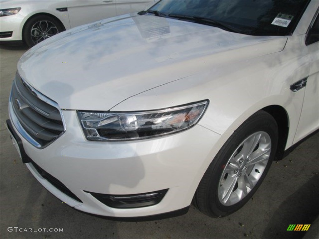 2015 Taurus SEL - White Platinum Metallic / Dune photo #31