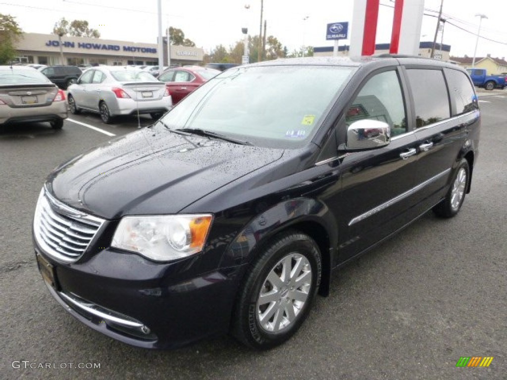 2011 Town & Country Touring - L - Blackberry Pearl / Dark Frost Beige/Medium Frost Beige photo #9