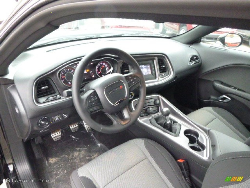2015 Challenger R/T - Phantom Black Tri-Coat Pearl / Black photo #12