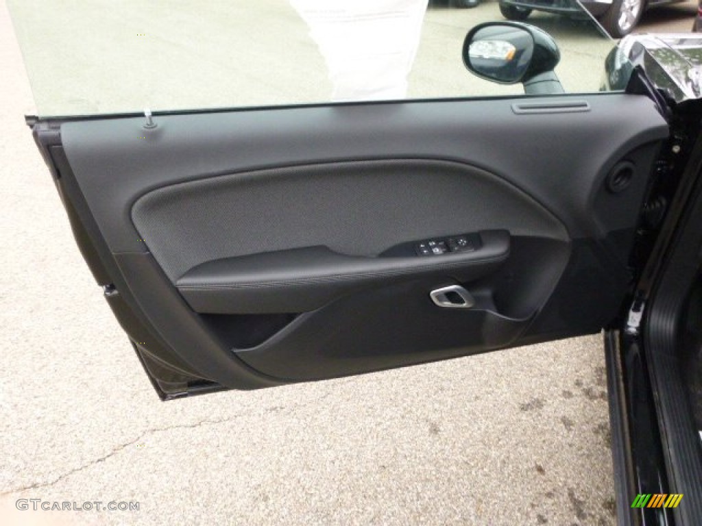 2015 Challenger R/T - Phantom Black Tri-Coat Pearl / Black photo #13