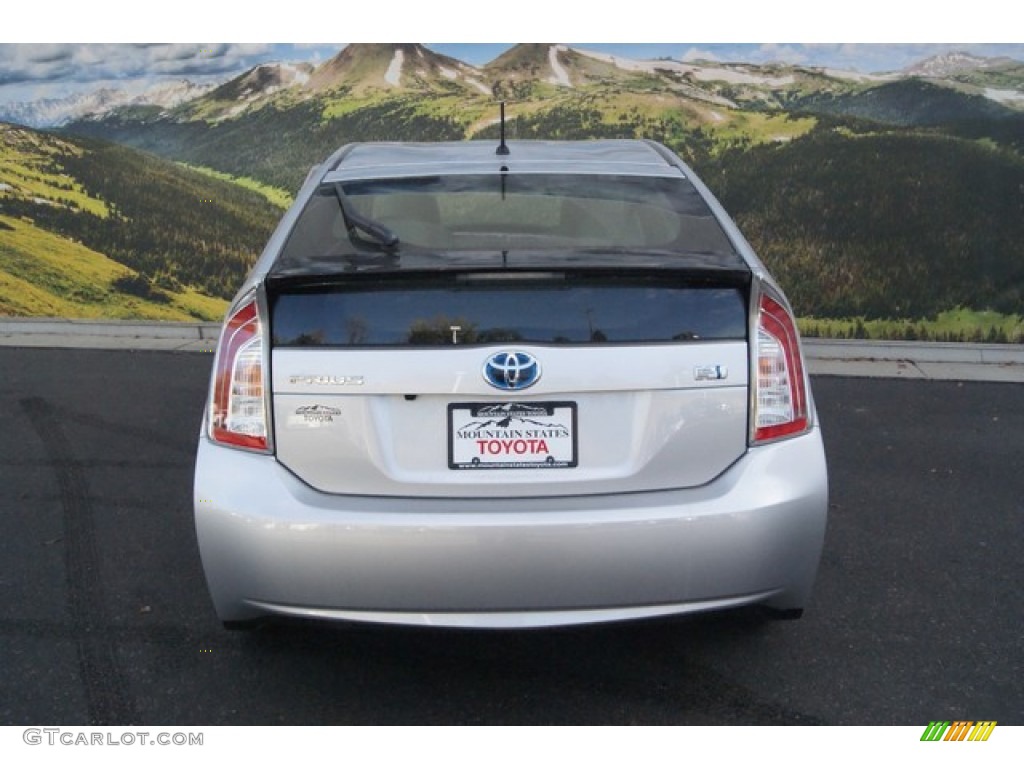 2015 Prius Two Hybrid - Classic Silver Metallic / Misty Gray photo #4