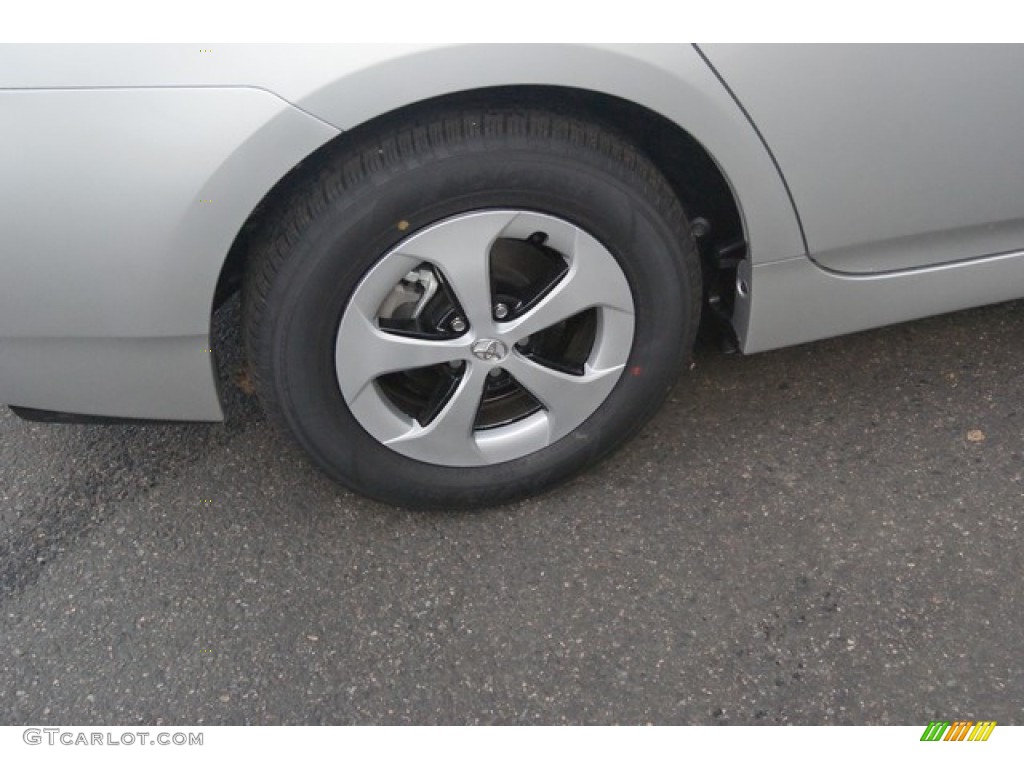 2015 Toyota Prius Two Hybrid Wheel Photo #98448956