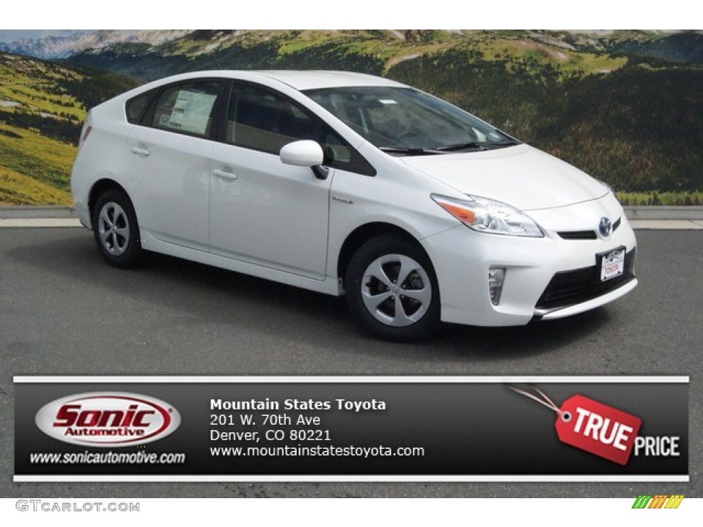 2015 Prius Two Hybrid - Blizzard Pearl / Bisque photo #1