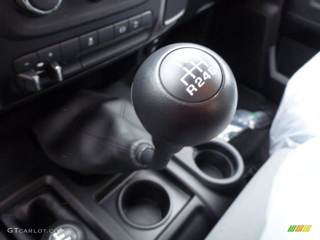 2015 Ram 3500 Tradesman Crew Cab 4x4 Dual Rear Wheel 6 Speed Manual Transmission Photo #98450774