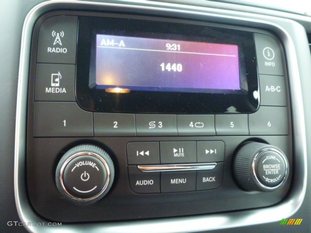 2015 Ram 3500 Tradesman Crew Cab 4x4 Dual Rear Wheel Audio System Photo #98450799