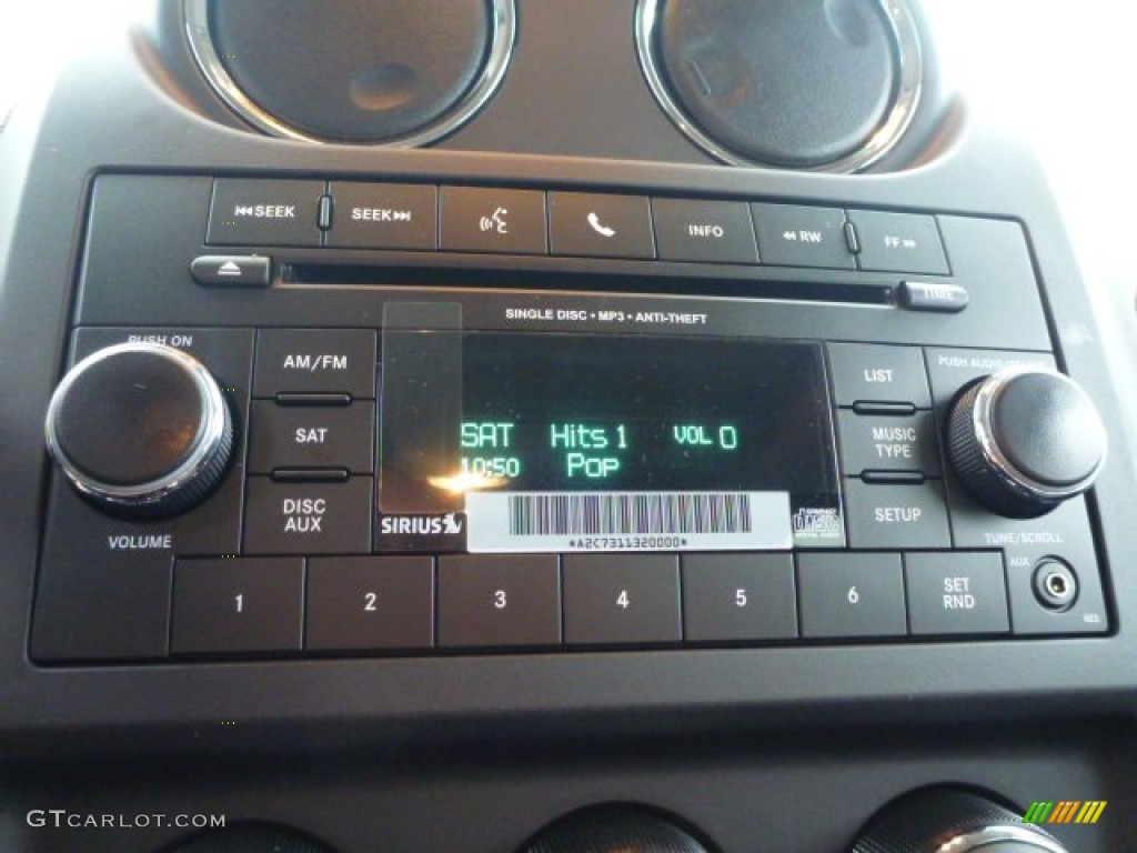 2015 Jeep Patriot Latitude 4x4 Audio System Photo #98452130