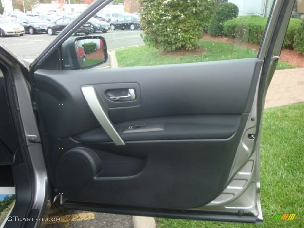 2011 Rogue SV AWD - Gotham Gray Metallic / Black photo #17