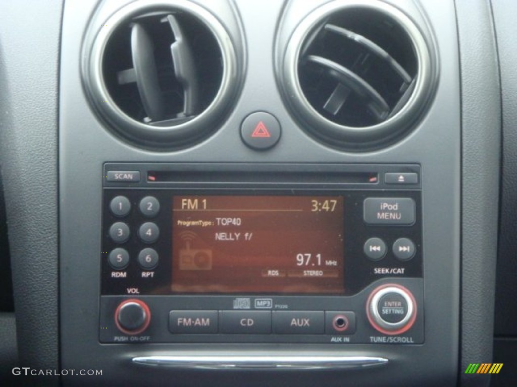 2011 Rogue SV AWD - Gotham Gray Metallic / Black photo #22