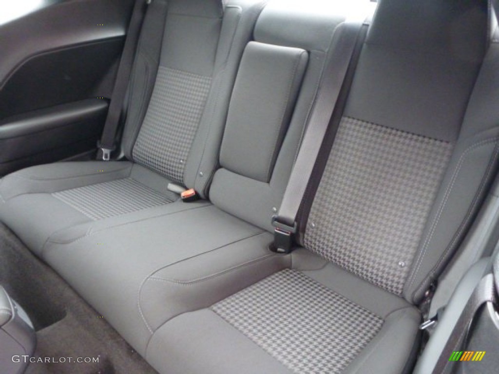 2015 Dodge Challenger R/T Rear Seat Photos