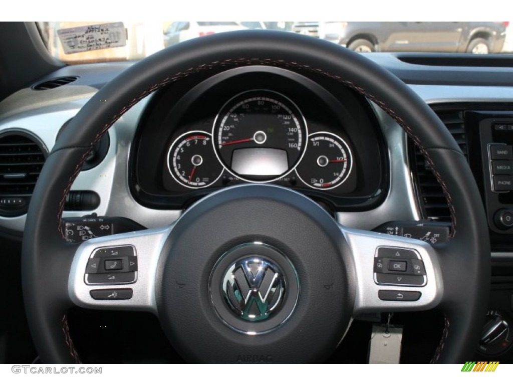 2015 Volkswagen Beetle 1.8T Classic Beige/Brown Cloth Steering Wheel Photo #98456051