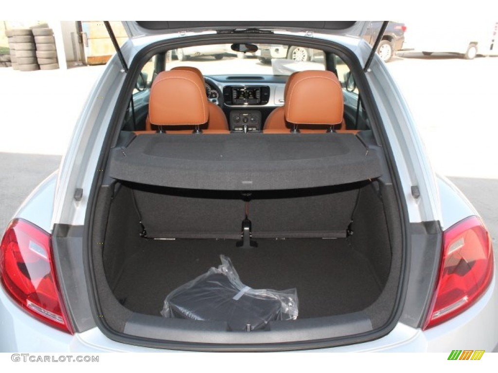 2015 Volkswagen Beetle 1.8T Trunk Photos