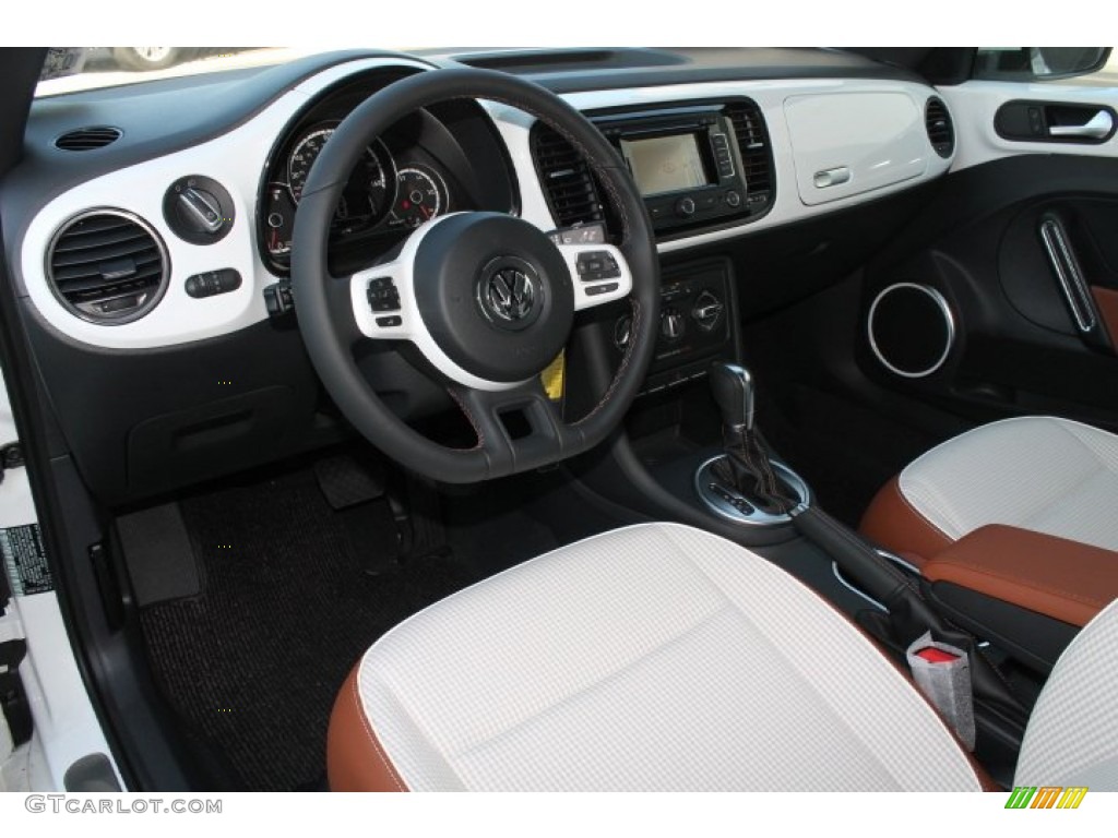 Classic Beige/Brown Cloth Interior 2015 Volkswagen Beetle 1.8T Photo #98456384