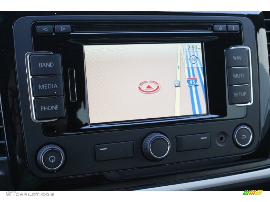 2015 Volkswagen Beetle 1.8T Navigation Photos
