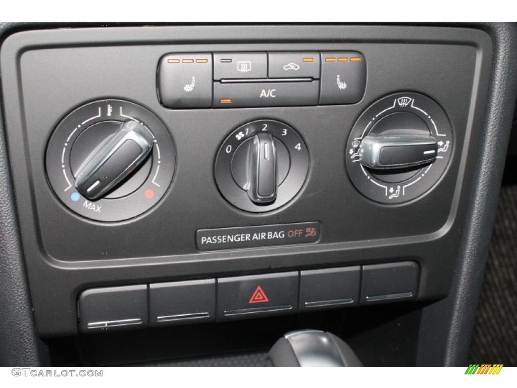 2015 Volkswagen Beetle 1.8T Controls Photos