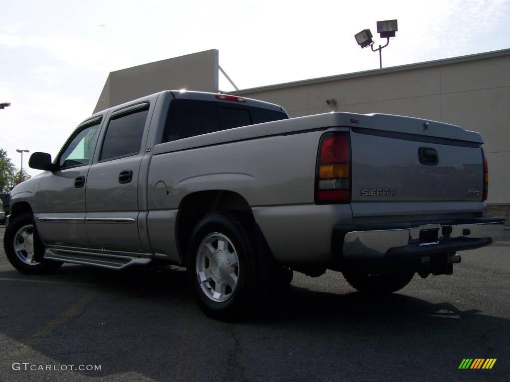 2005 Sierra 1500 SLE Crew Cab - Sand Beige Metallic / Dark Pewter photo #4