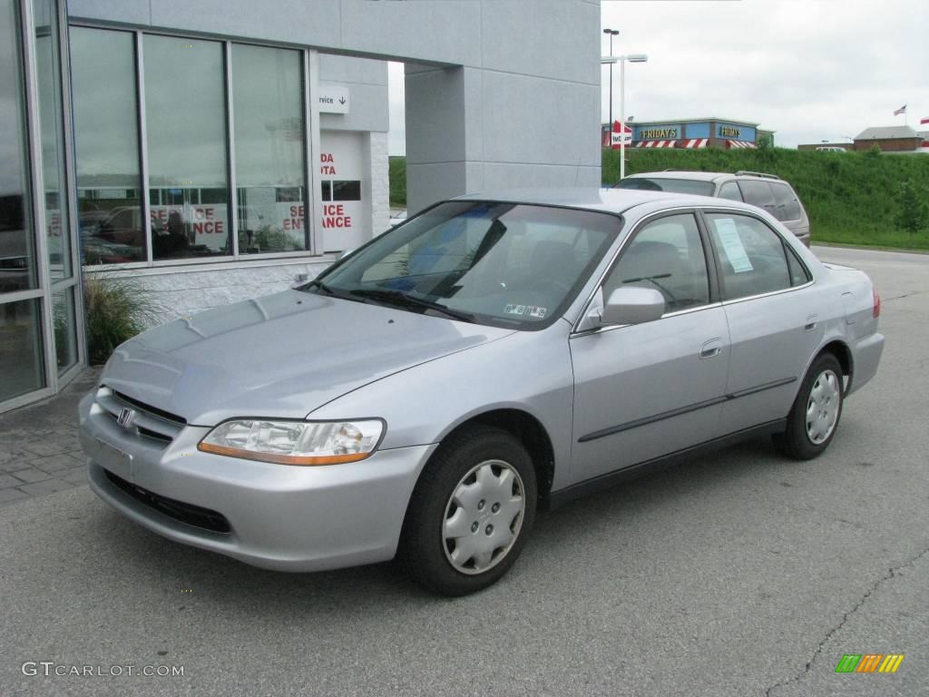 1999 Accord LX Sedan - Satin Silver Metallic / Gray photo #2