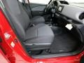 Absolutely Red - Yaris 5-Door L Photo No. 6