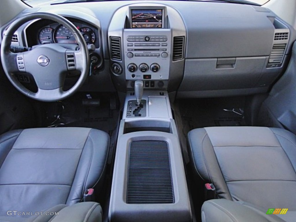2006 Titan LE Crew Cab 4x4 - White / Graphite/Titanium photo #8