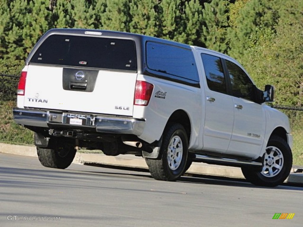 2006 Titan LE Crew Cab 4x4 - White / Graphite/Titanium photo #33