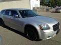 2005 Bright Silver Metallic Dodge Magnum SE  photo #2