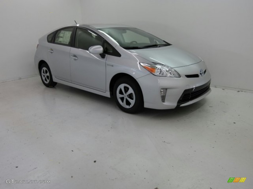 Classic Silver Metallic 2015 Toyota Prius Two Hybrid Exterior Photo #98467839