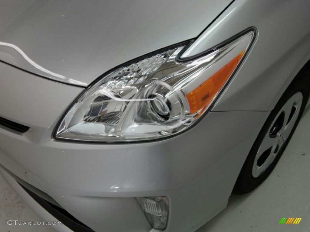 2015 Prius Two Hybrid - Classic Silver Metallic / Dark Gray photo #4