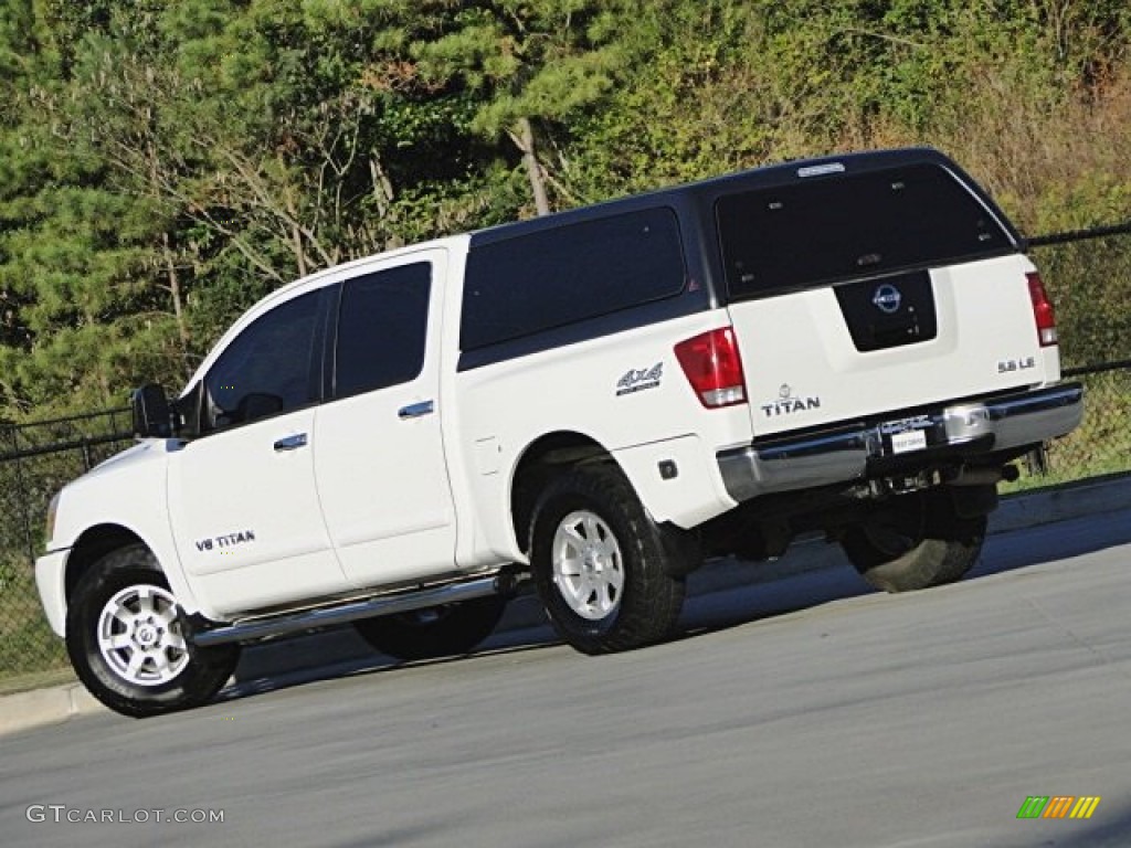 2006 Titan LE Crew Cab 4x4 - White / Graphite/Titanium photo #42