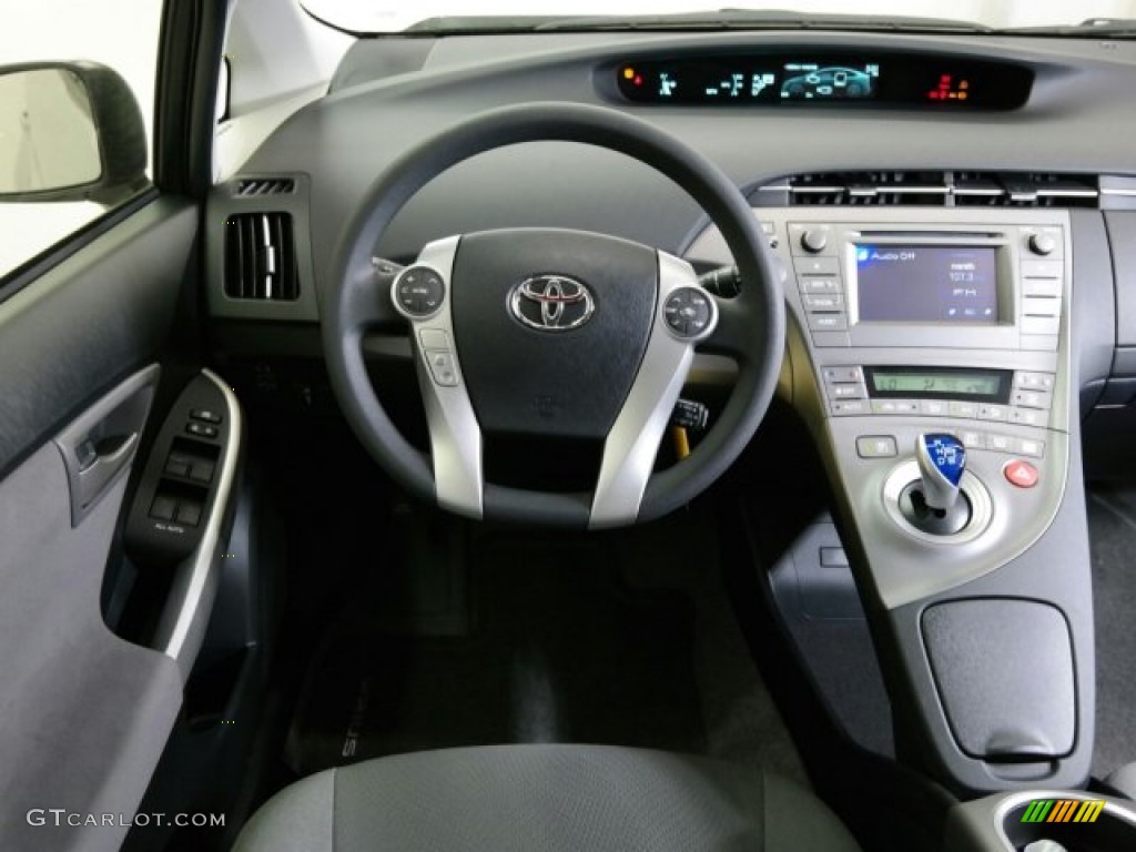 2015 Toyota Prius Two Hybrid Controls Photo #98467992